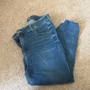 Old Navy Women's Skinny Jeans in Classic Denim